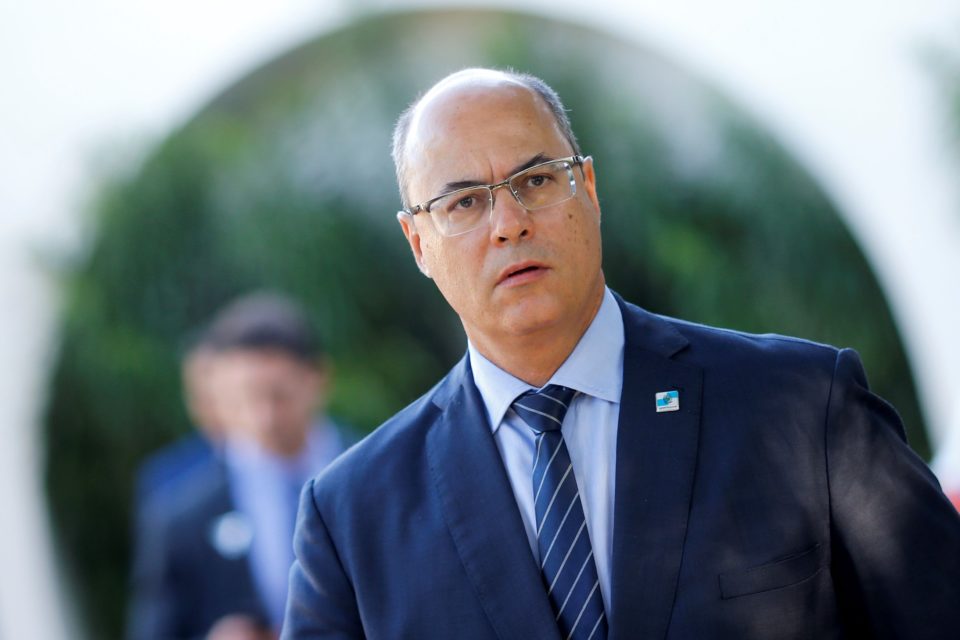 PF faz buscas na casa de Wilson Witzel