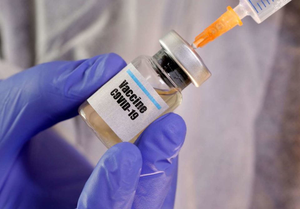 Testes de vacina contra covid-19 mostram completa eficácia