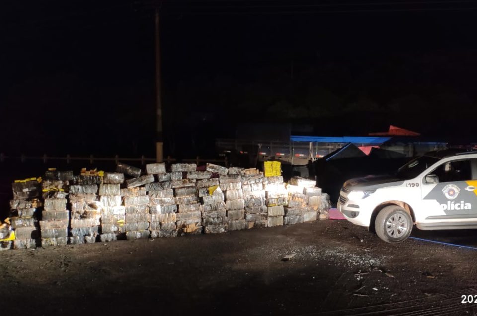 Polícia flagra caminhão com droga destinada para Marília