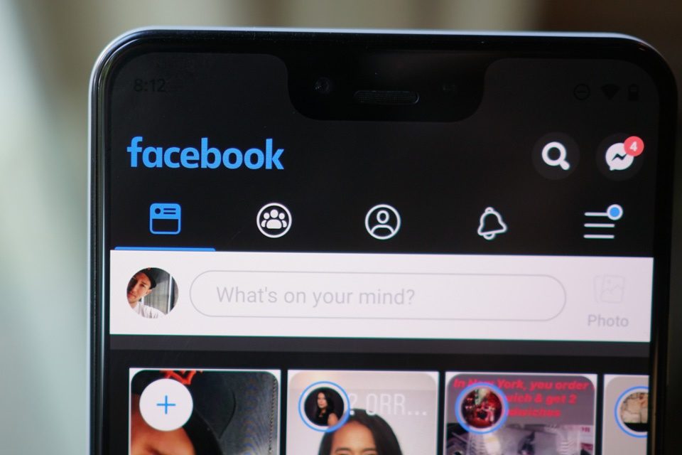 Facebook está liberando modo escuro para Android e iOS