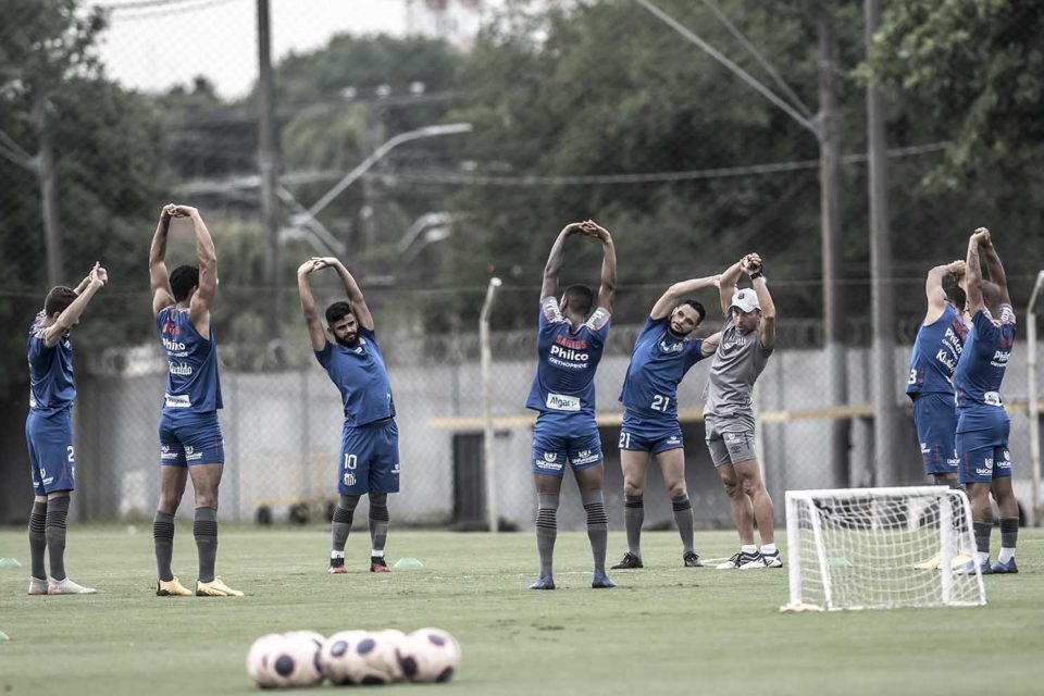 Santos FC realiza testes de covid-19 nesta sexta-feira