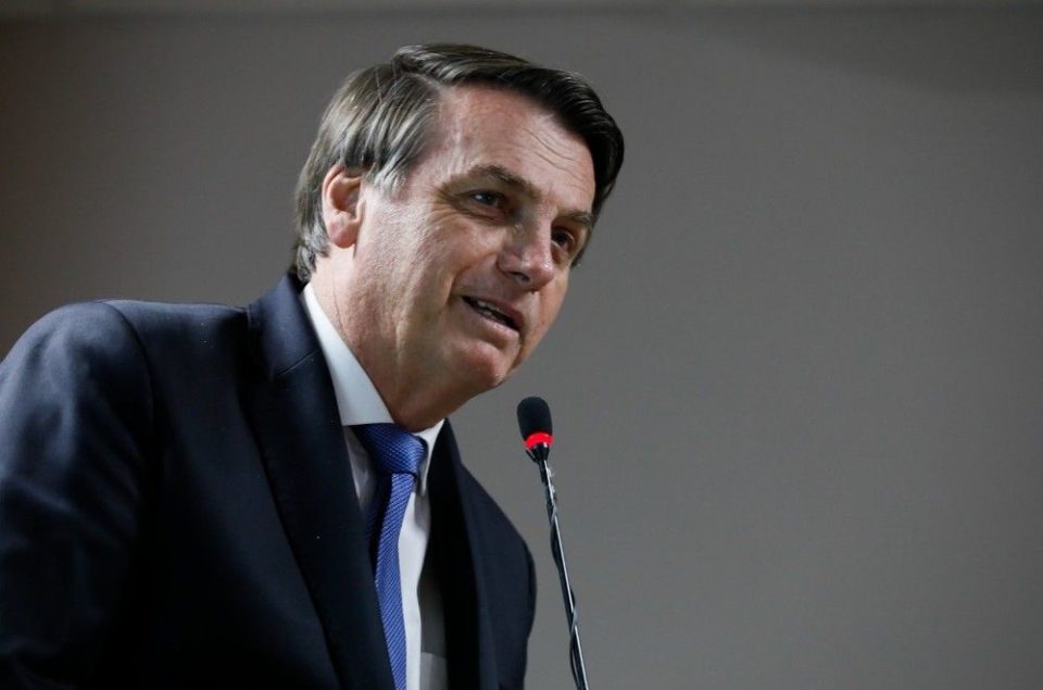 Bolsonaro chama de “espetaculosa” prisão de Fabrício Queiroz