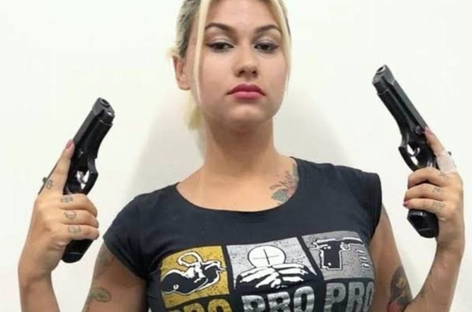 Sara Winter é presa pela Polícia Federal em Brasília