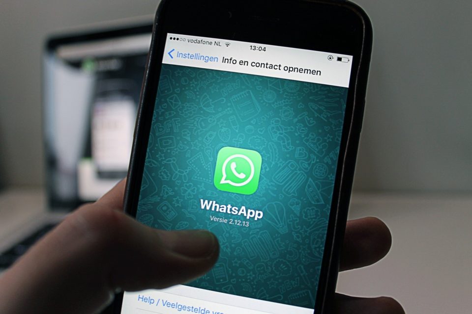 WhatsApp expõe 263 mil números de celular no Google