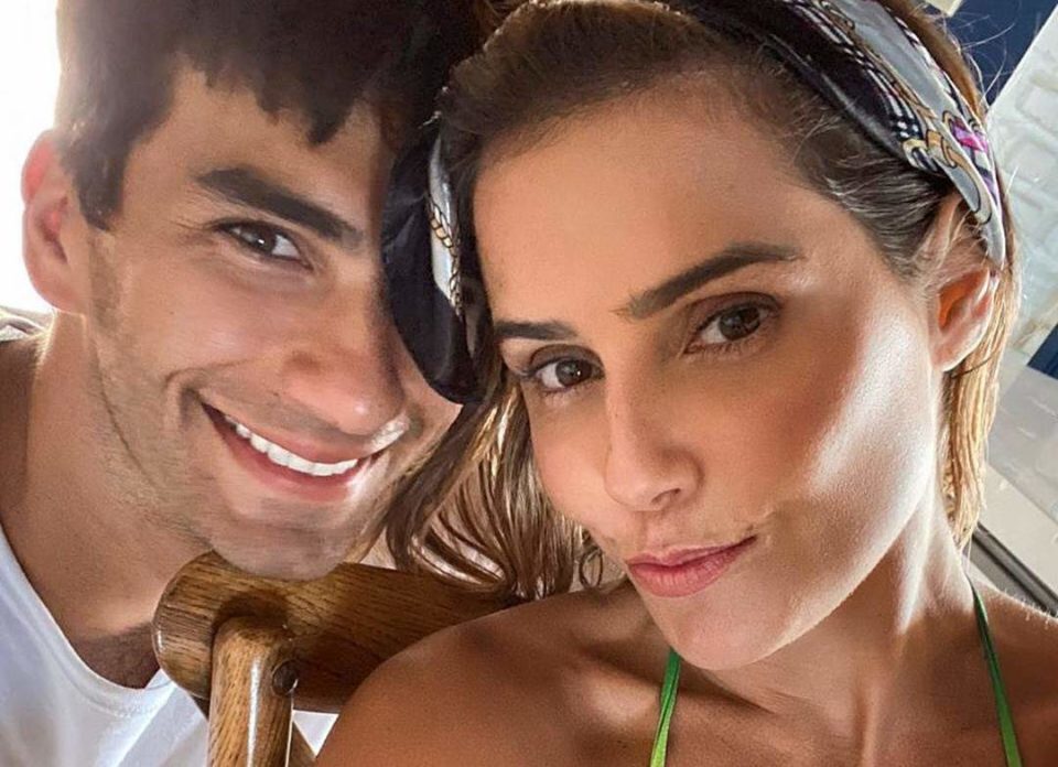 ‘A gente transava dez vezes por dia’, conta Deborah Secco