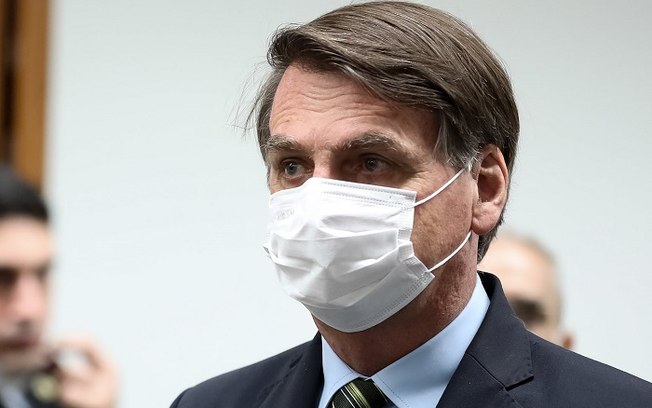 Bolsonaro faz novo veto à lei das máscaras de proteção