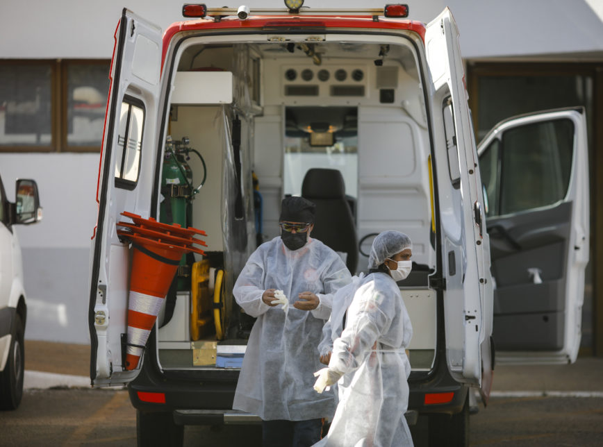 Brasil supera 1,8 milhão de casos e 70 mil mortos por covid-19