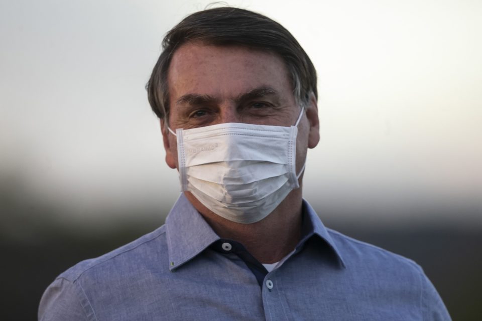 Bolsonaro testa positivo novamente para covid-19