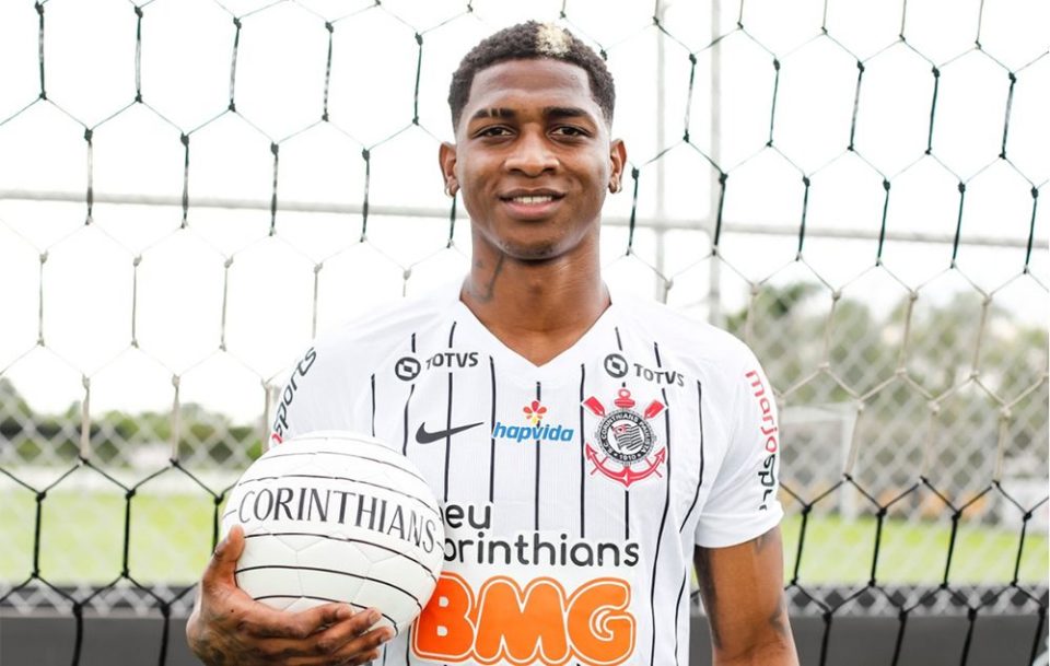 Corinthians devolve Yony González para o Benfica
