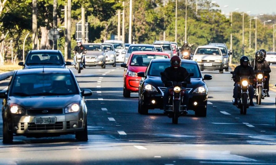 Para isentar motos, pedágio subiria 5% para outros motoristas