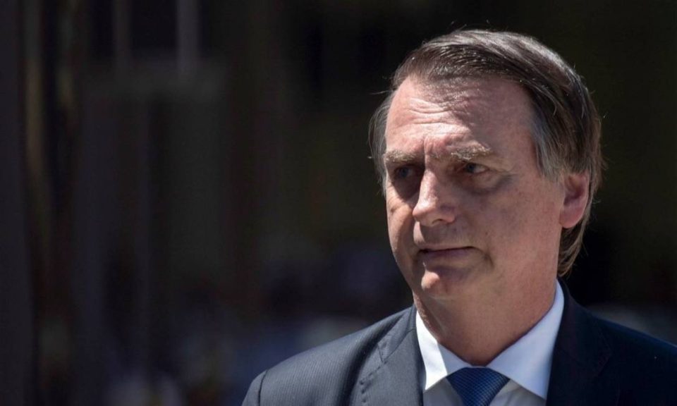 Bolsonaro sanciona lei que libera sorteios na TV e rádio