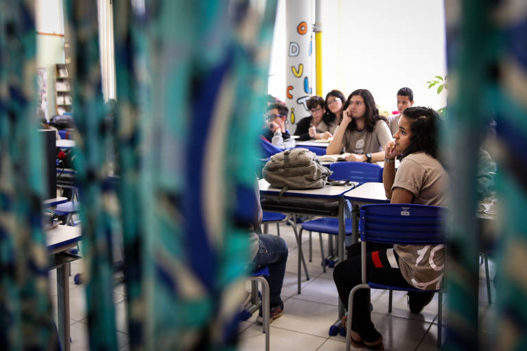 Professores de SP ameaçam greve se aulas retornarem