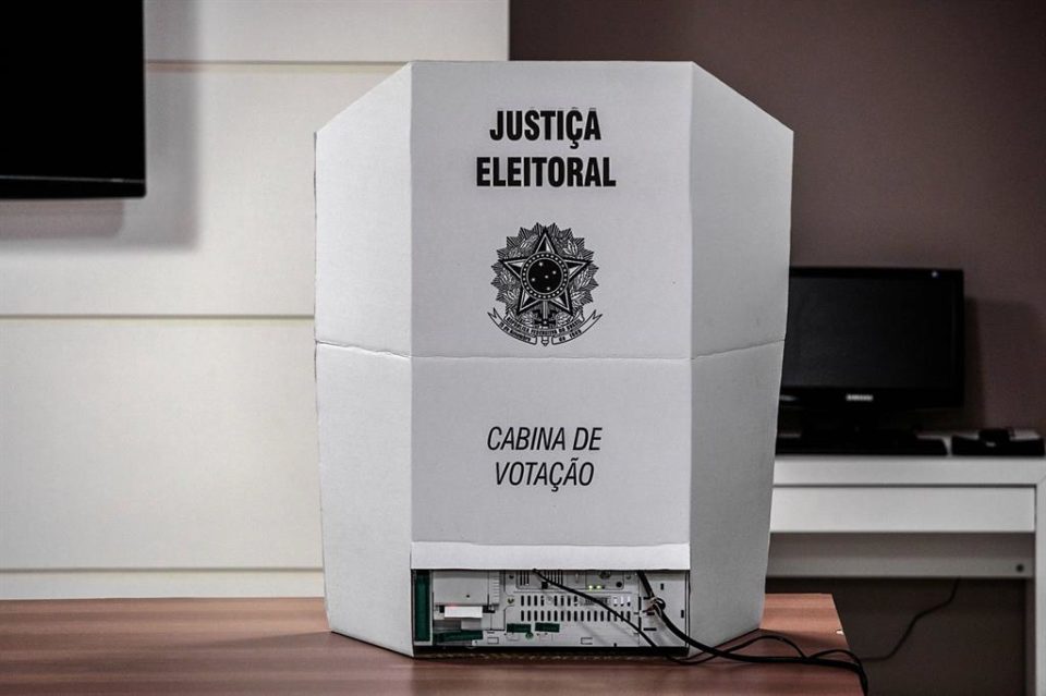 Adiamento de eleições beneficia ‘ficha-suja’, aponta TSE