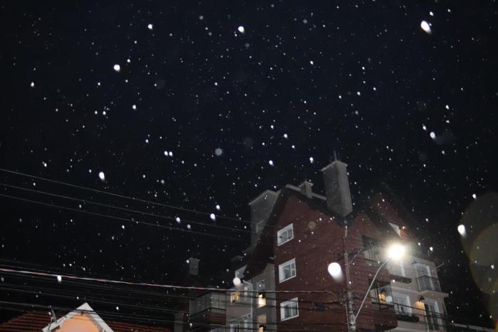 Massa de ar polar provoca neve no Rio Grande do Sul