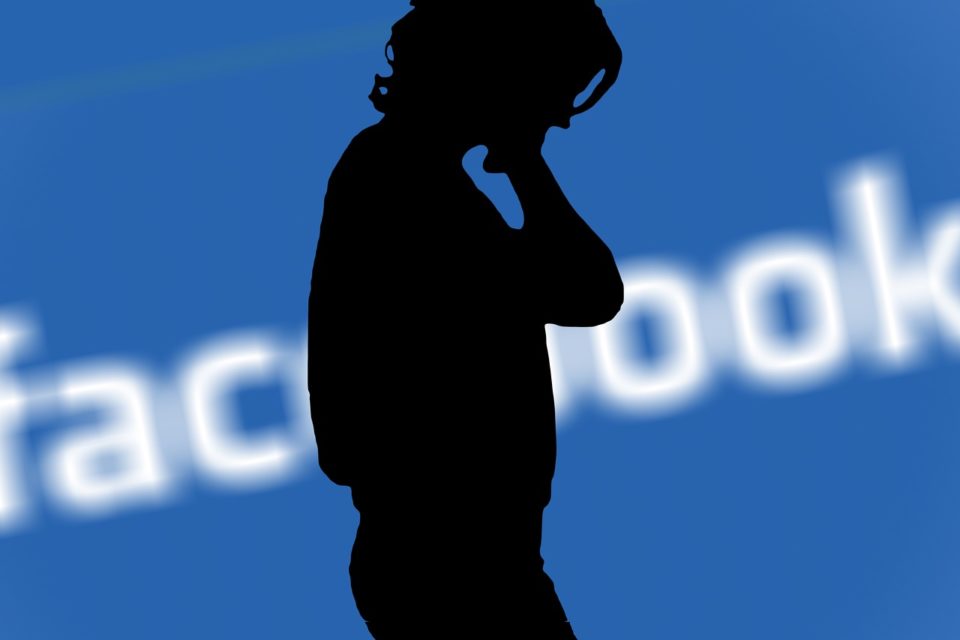 Facebook remove 22,5 milhões de conteúdos de ódio