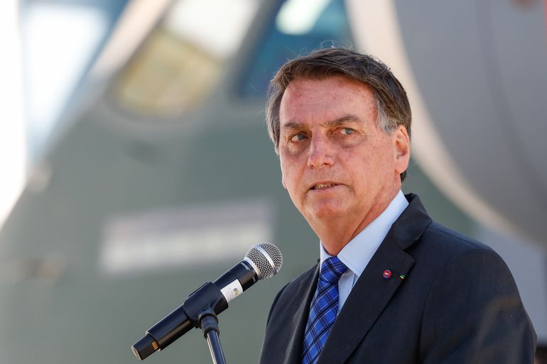 Jair Bolsonaro passa a ser assediado por partido