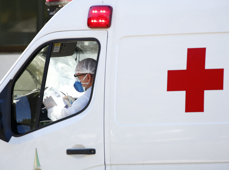 Pandemia afetou serviços de saúde em 90% dos países, diz OMS