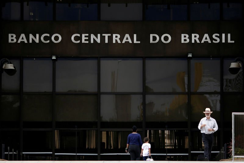 Brasil tem queda recorde da atividade no 2º trimestre