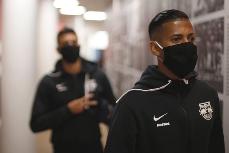 Hospital erra 26 testes de coronavírus do Bragantino