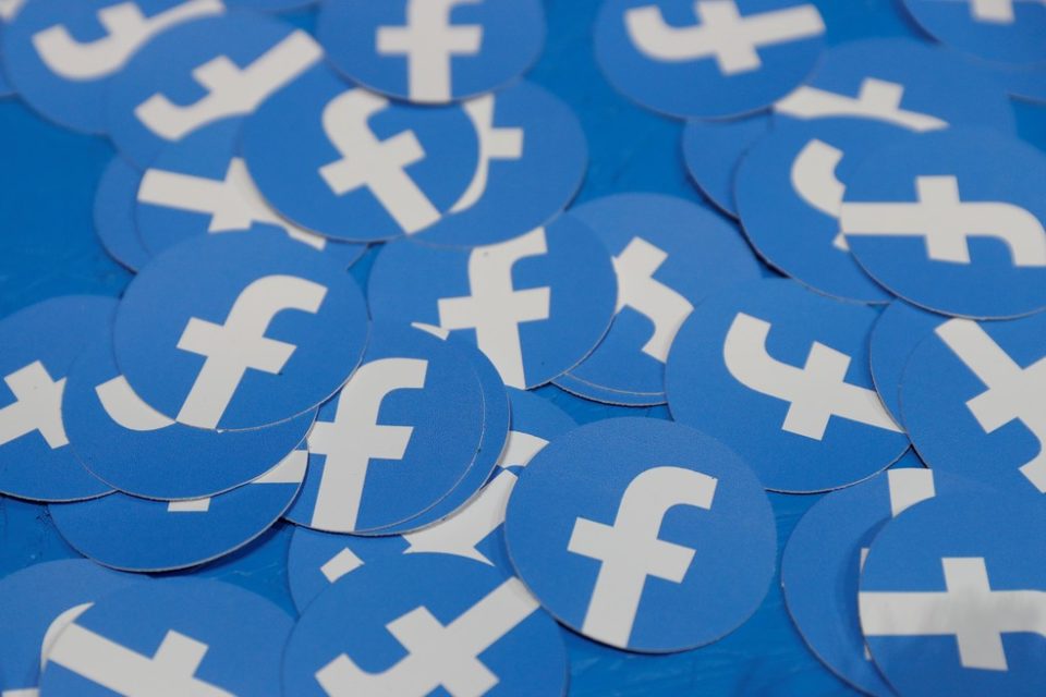 Facebook nega ataque hacker e aponta falha técnica