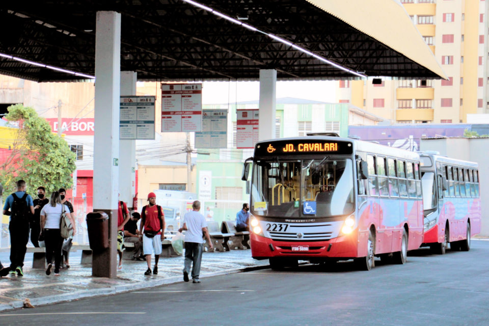 Prefeitura libera coletivos para pessoas com mais de 60 anos