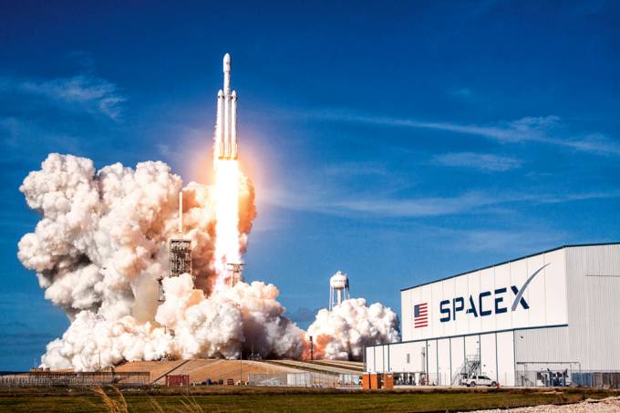 Empresa do bilionário Elon Musk, SpaceX fez história