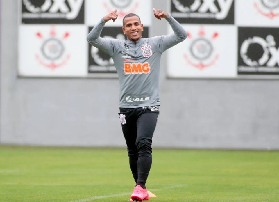 Otero empolga Corinthians nos treinos e promete gol