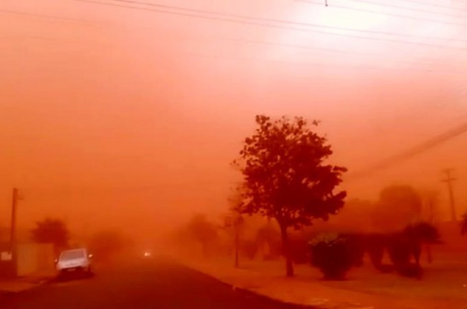 Tempestade de areia assusta moradores no interior