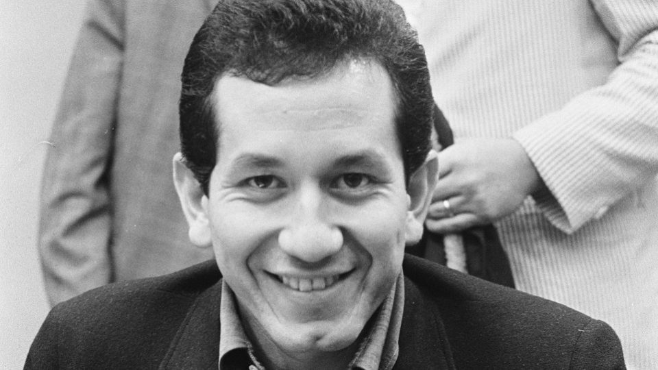 Cantor de ‘La bamba’, Trini Lopez morre vítima de covid-19