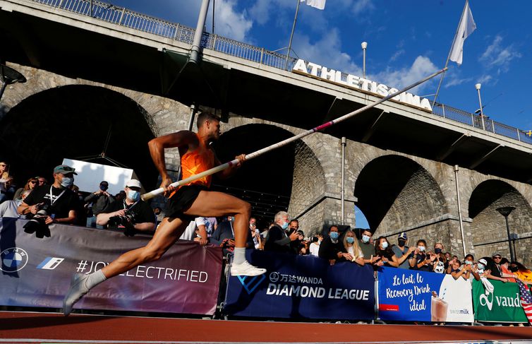 Thiago Braz termina em 3º lugar na etapa de Zurique
