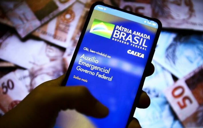 Caixa inicia pagamento do auxílio extensão de R$ 300