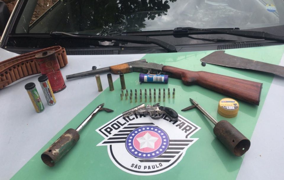 Homem é detido com armas e munições em Nóbrega