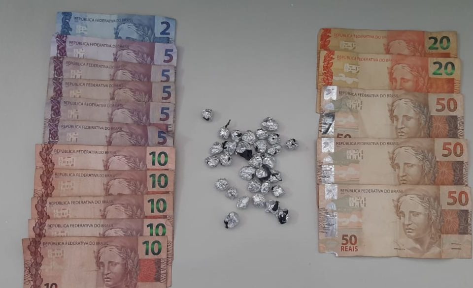 Homem é preso com crack e dinheiro em Garça