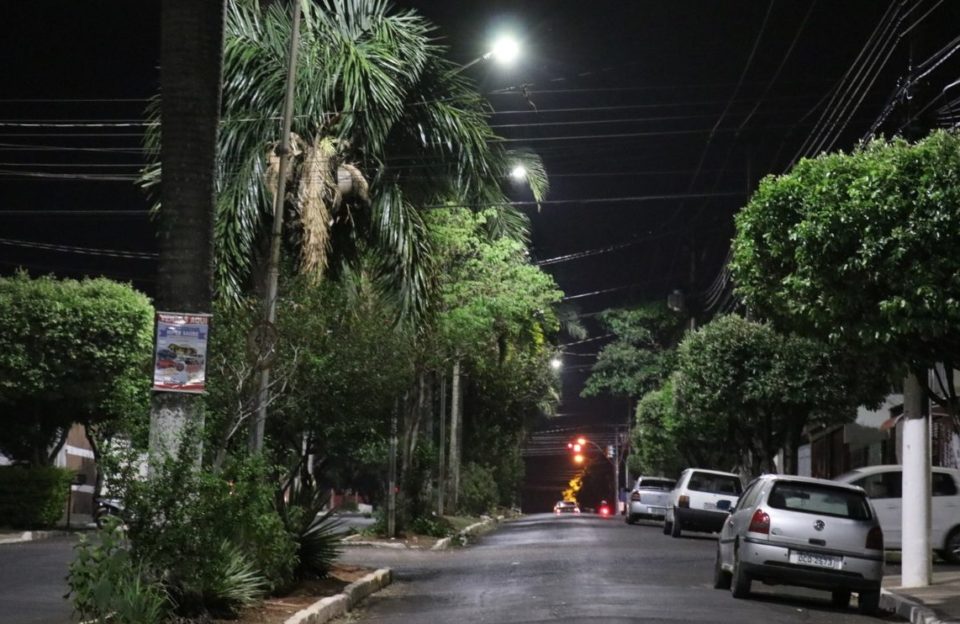 Avenida Mem de Sá, no Nova Marília, recebe nova iluminação