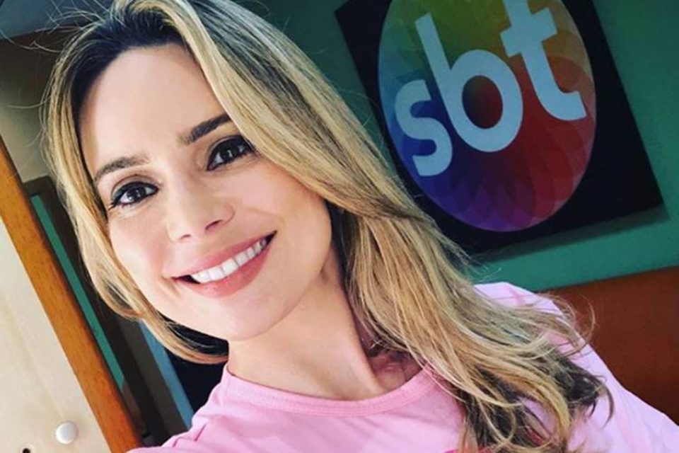 Rachel Sheherazade anuncia saída do SBT