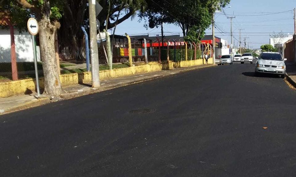 Prefeitura finaliza recape no bairro Thomaz Mascaro