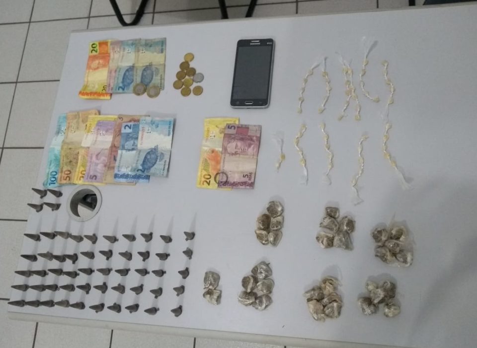 Após denúncia, dois são presos com drogas no Maracá