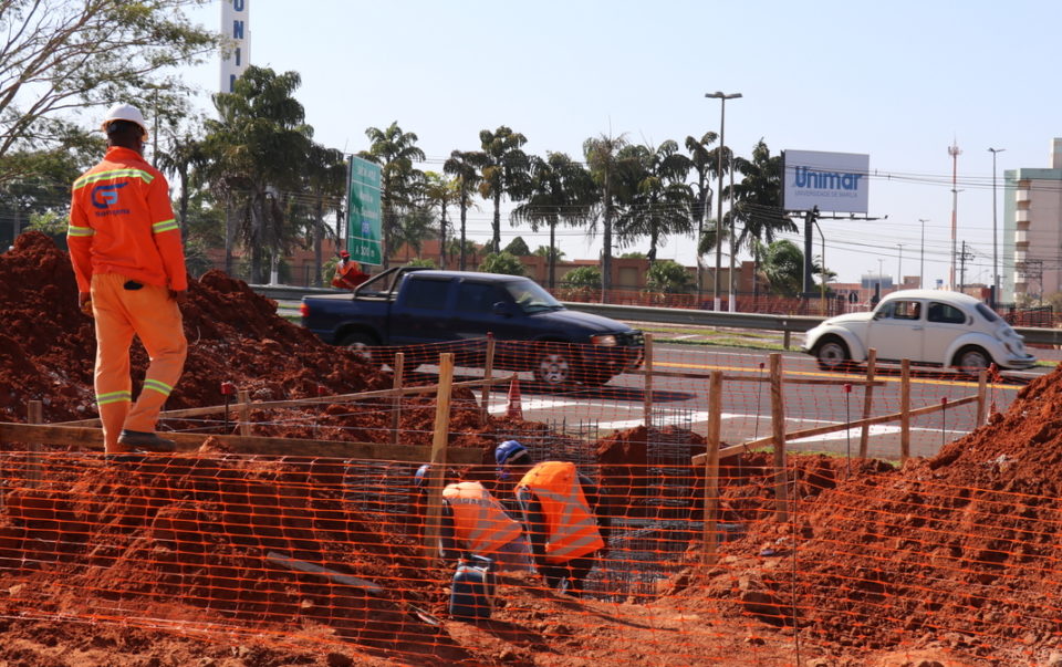 Passarela próxima da Unimar será entregue em outubro