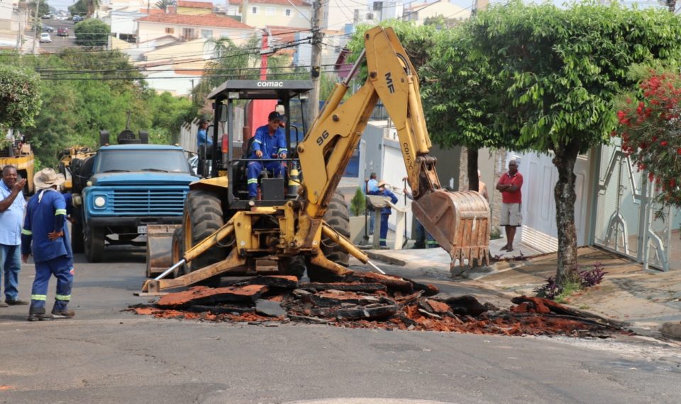 Codemar começa a fazer o recape em rua da zona Sul