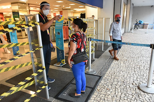 Pagamento do auxílio turbina vendas no varejo