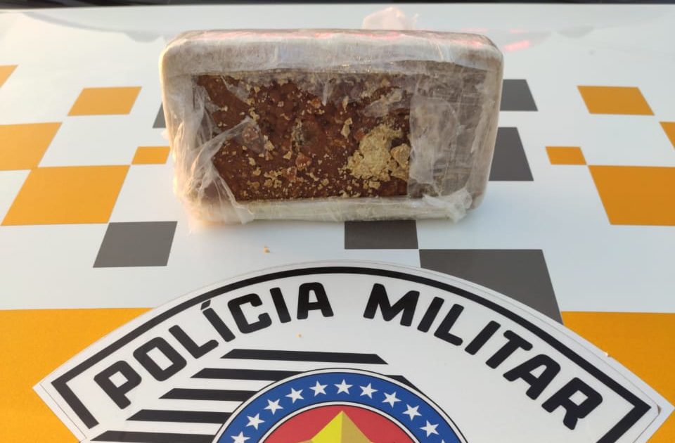 Trio é preso com droga avaliada em R$ 20 mil na região