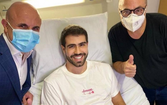 Juliano Laham faz cirurgia para retirada de tumor