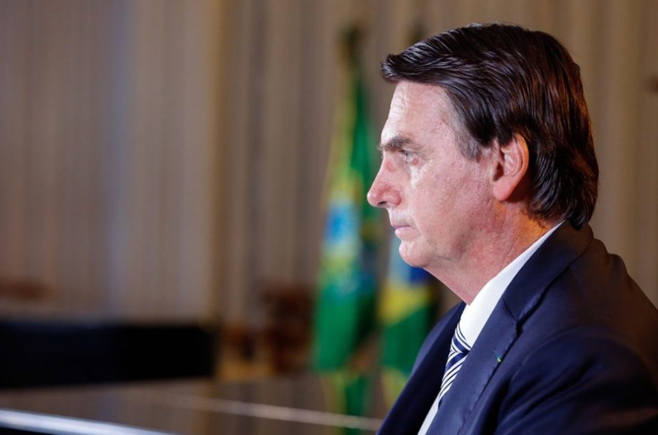 Bolsonaro afirma que vacina chinesa ‘não será comprada’