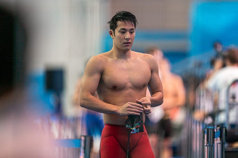 Nadador trai a esposa e é suspenso por federação