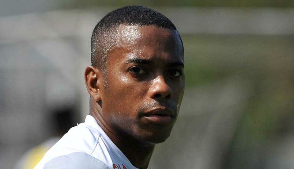 Robinho alega apoio de Neymar e se compara a Bolsonaro