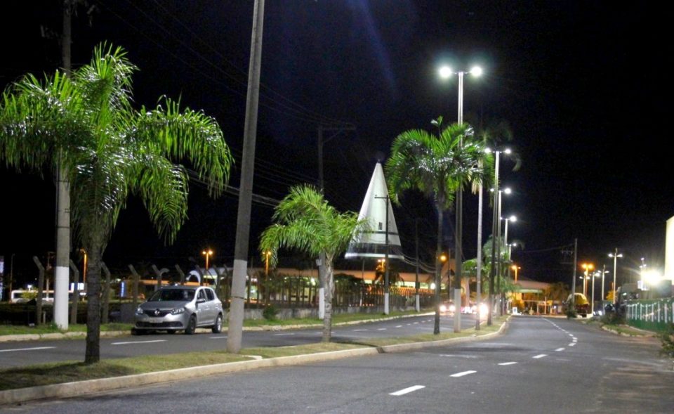 Prefeitura segue com a troca de iluminação em vários pontos da cidade