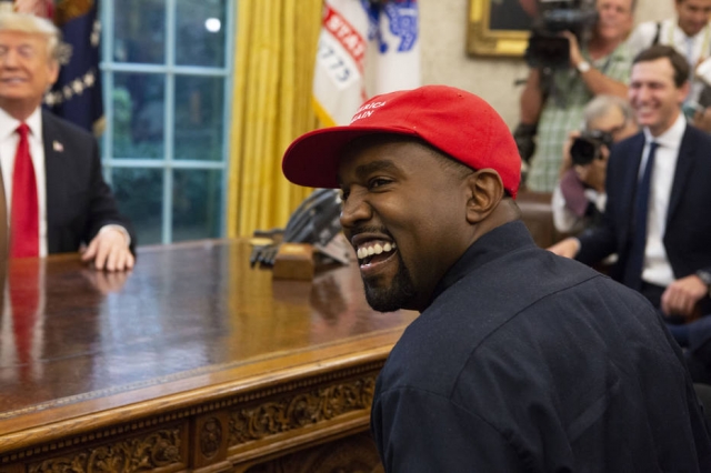 Kanye West vota em si mesmo para presidente dos EUA