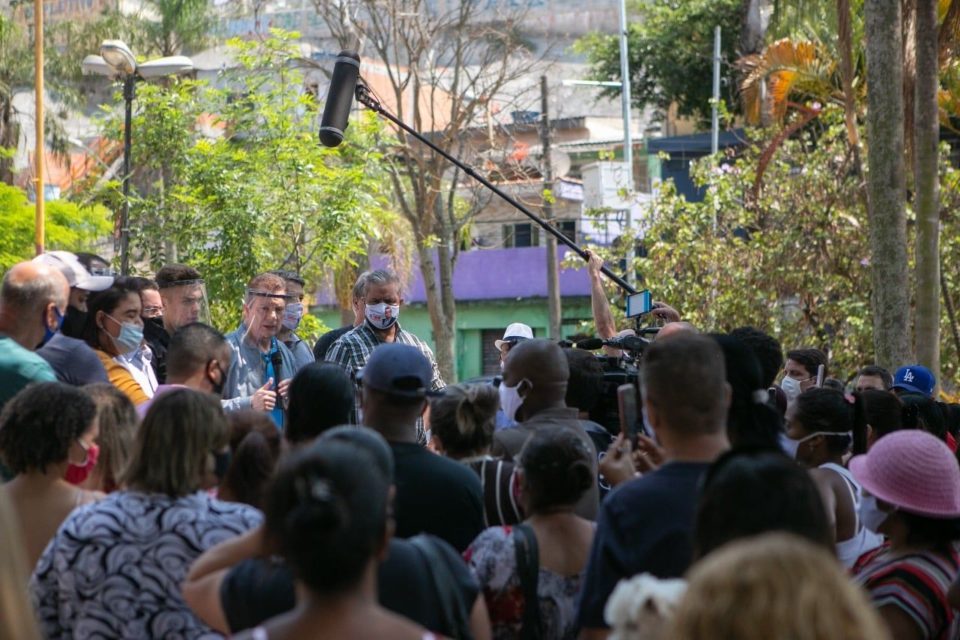 Campanha eleitoral ajudou a aumentar casos da covid-19