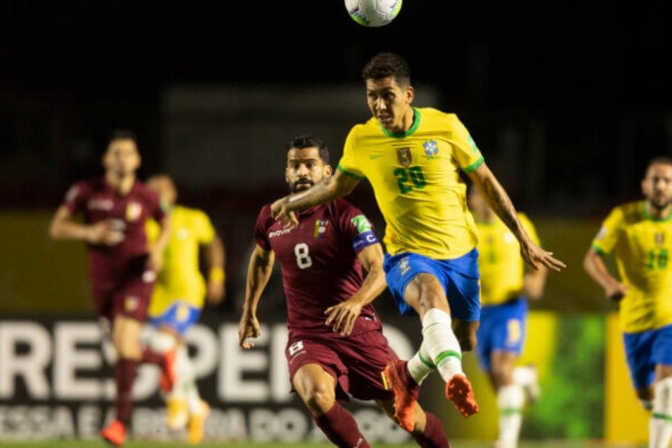 Seleção brasileira joga mal, mas vence a Venezuela