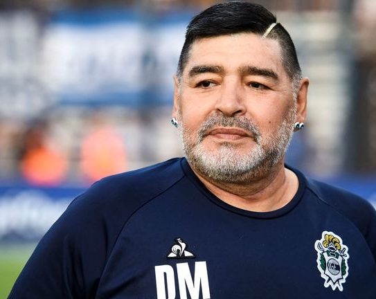 Diego Maradona morre após parada cardíaca, diz Clarin